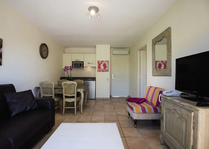 Belambra Clubs Alvignac-rocamadour - Les Portes De Dordogne Hotel 3*